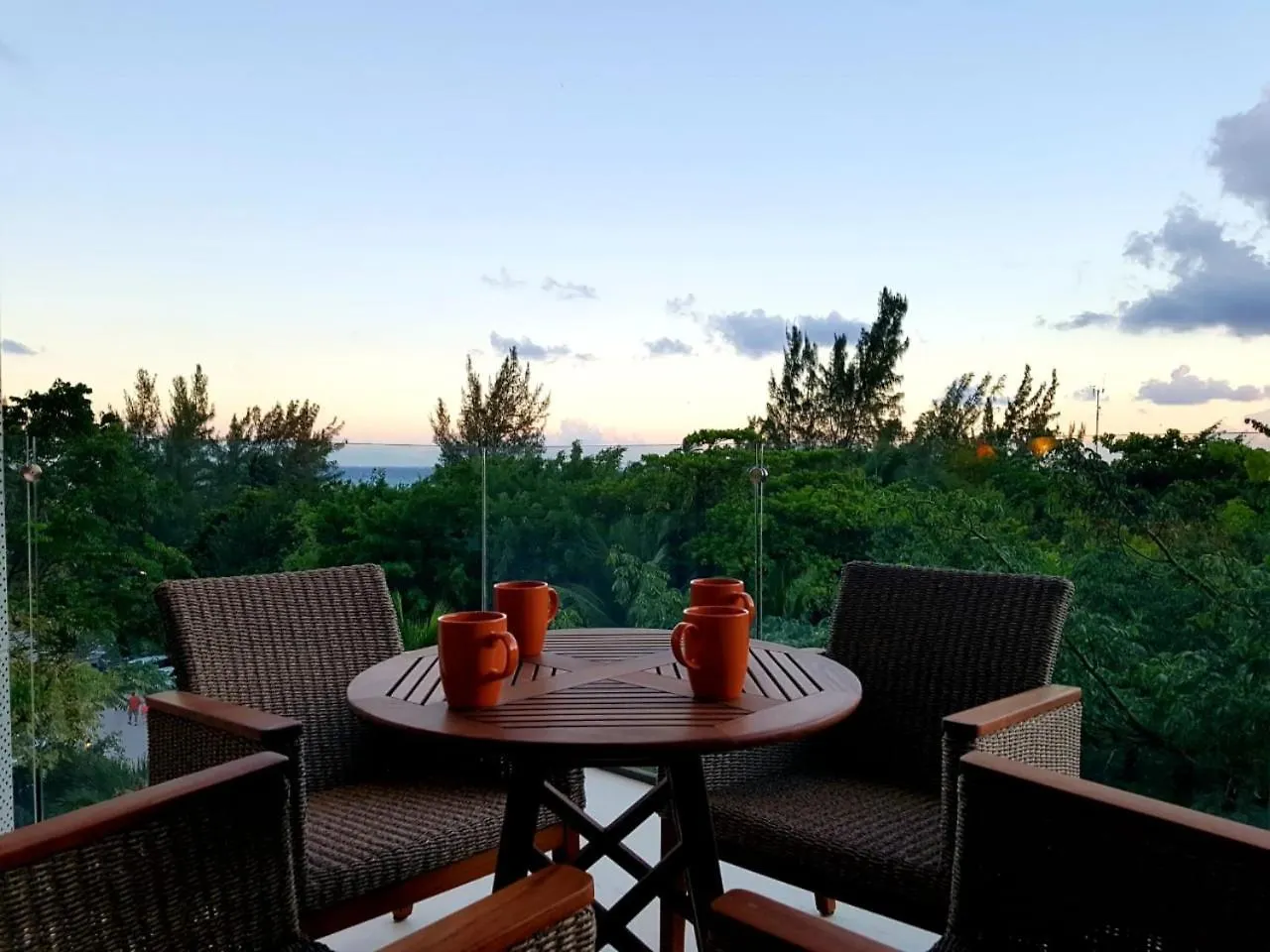Breathtaking 2Br Apartment With Partial Sea View By Happy Address의 연락처